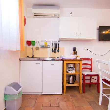 Apartment Center Dekanic