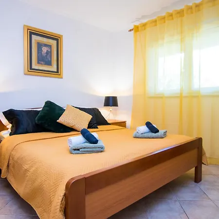 Apartment Center Dekanic